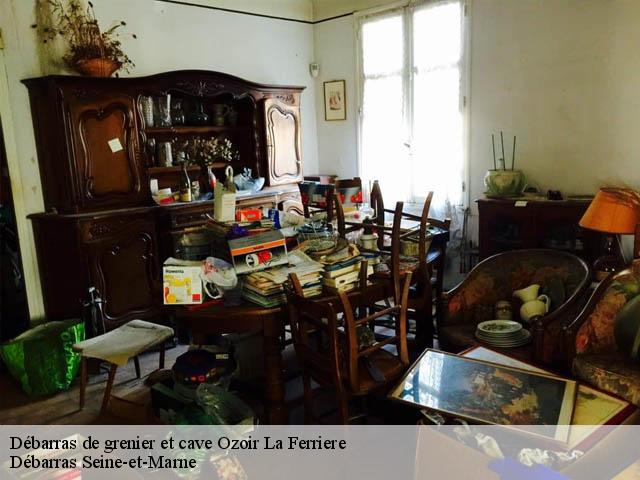 Débarras de grenier et cave  77330